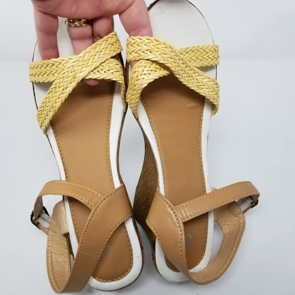Cream and tan wedge shoes, sz 10